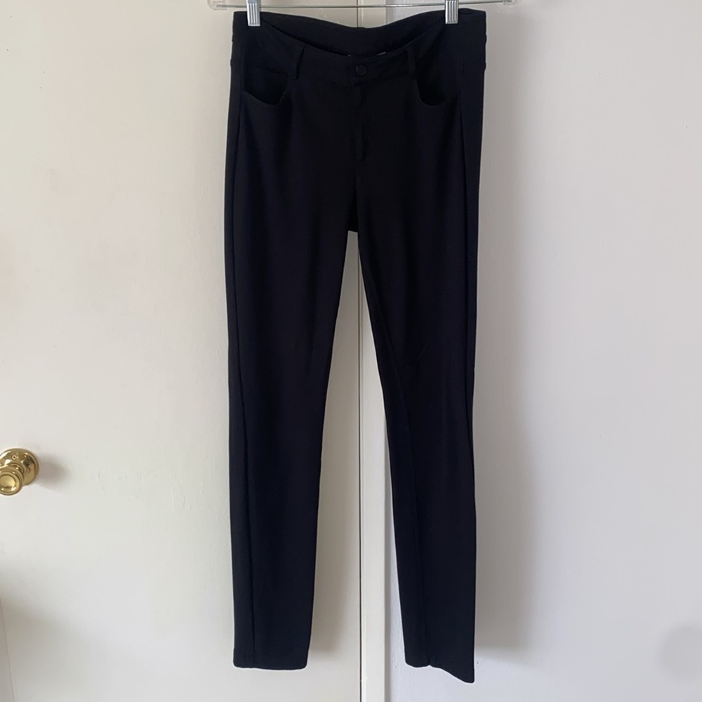 LIKE NEW! BLACK ATHLETA SKINNY PANTS/JEANS 
Size 4